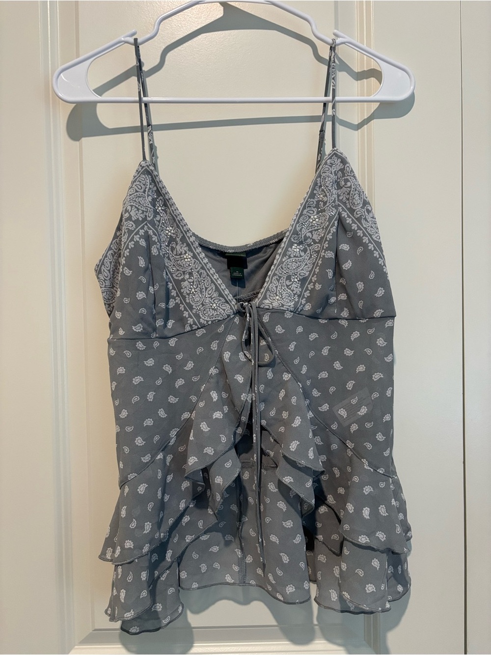 wild fable Gray Paisley Ruffle Cami - White Print